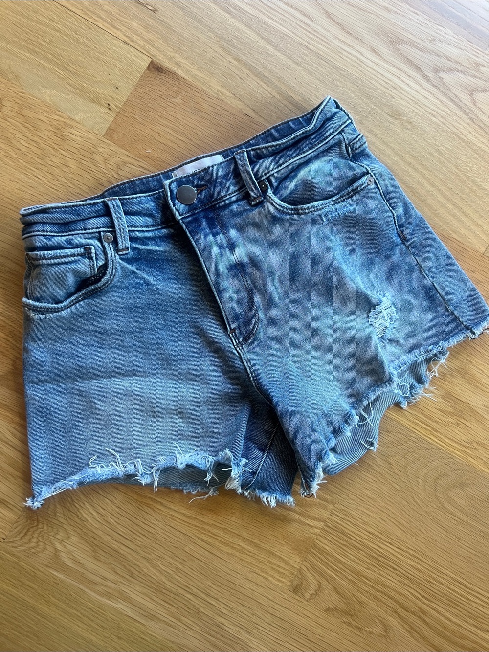 Evereve Blue Distressed Frayed Hem Denim Shorts